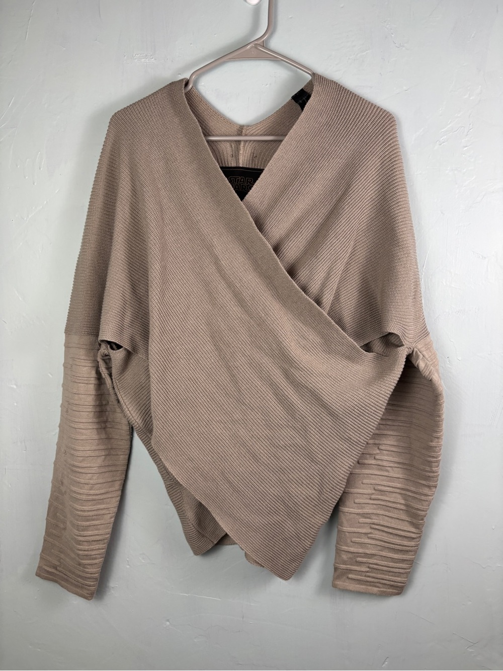 Star Wars Musterbrand Taupe Wrap-Front Rey Knit Sweater